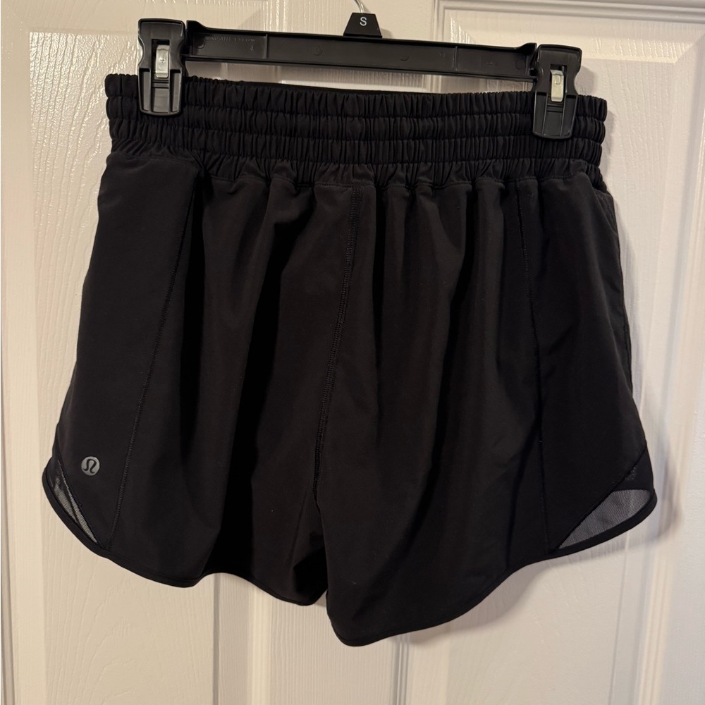 lululemon Hotty Hot High-rise lined short 4” - Picture 2 of 3